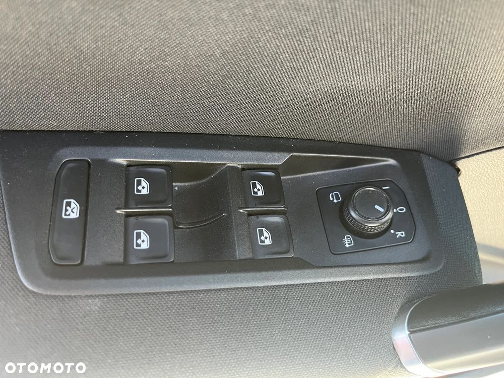 Volkswagen Touran 1.5 TSI EVO Comfortline - 11