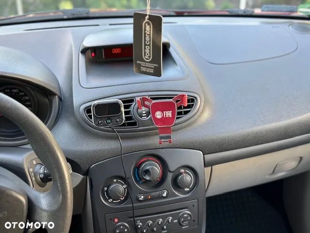 Renault Clio 1.2 16V 75 Collection - 8