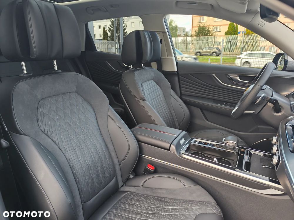 Hongqi HS5 2.0T Executive AWD - 19