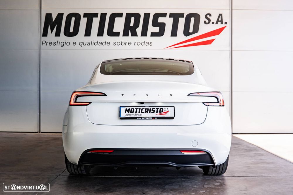 Tesla Model 3 — fotografia 6