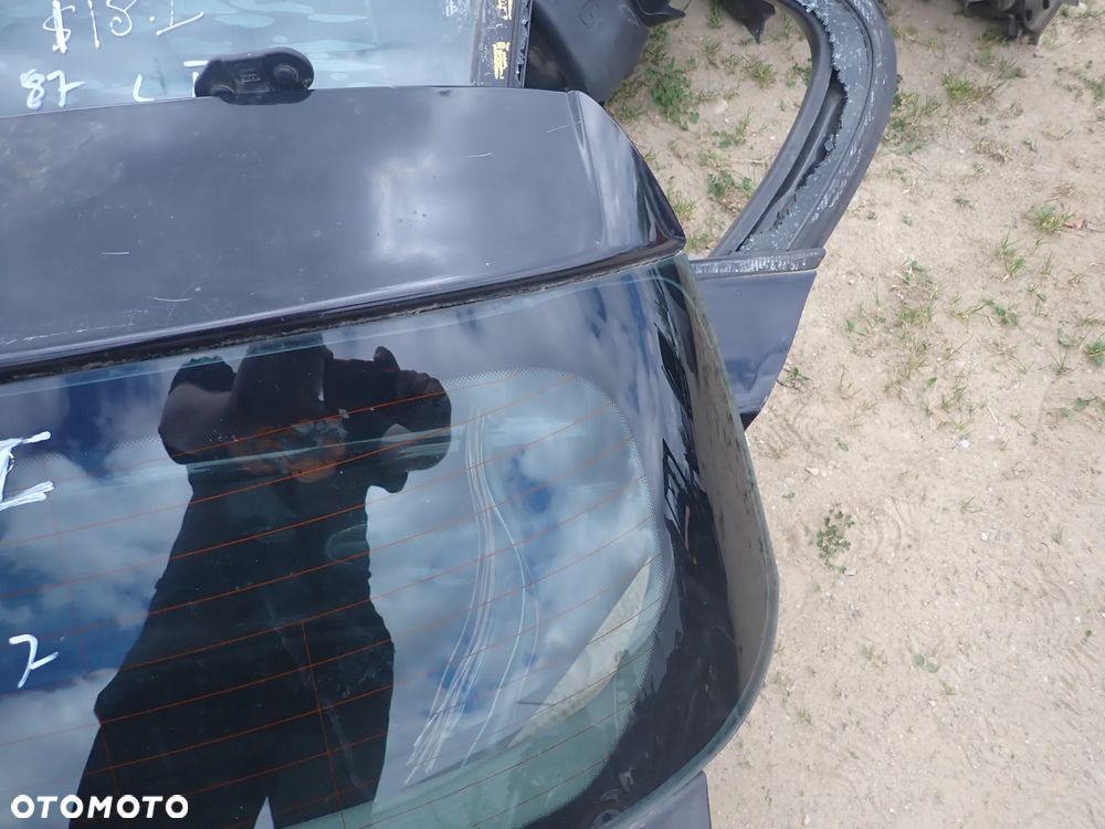 BMW E87 1  KLAPA TYŁ KPL - 3