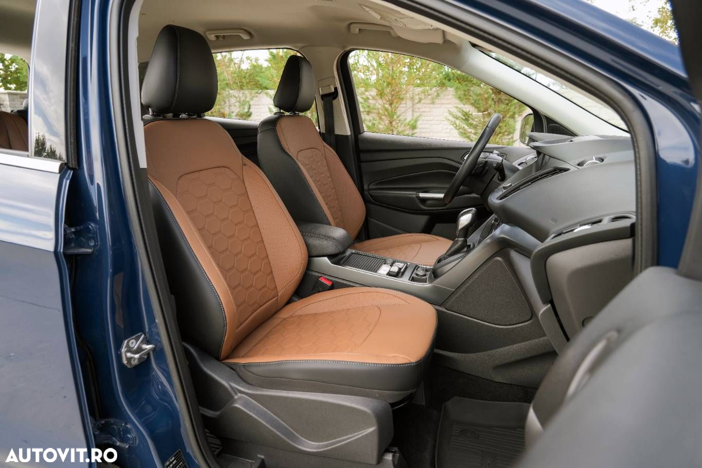 Ford Kuga - 12