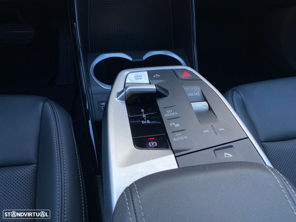 BMW iX1 eDrive20 xLine - 14