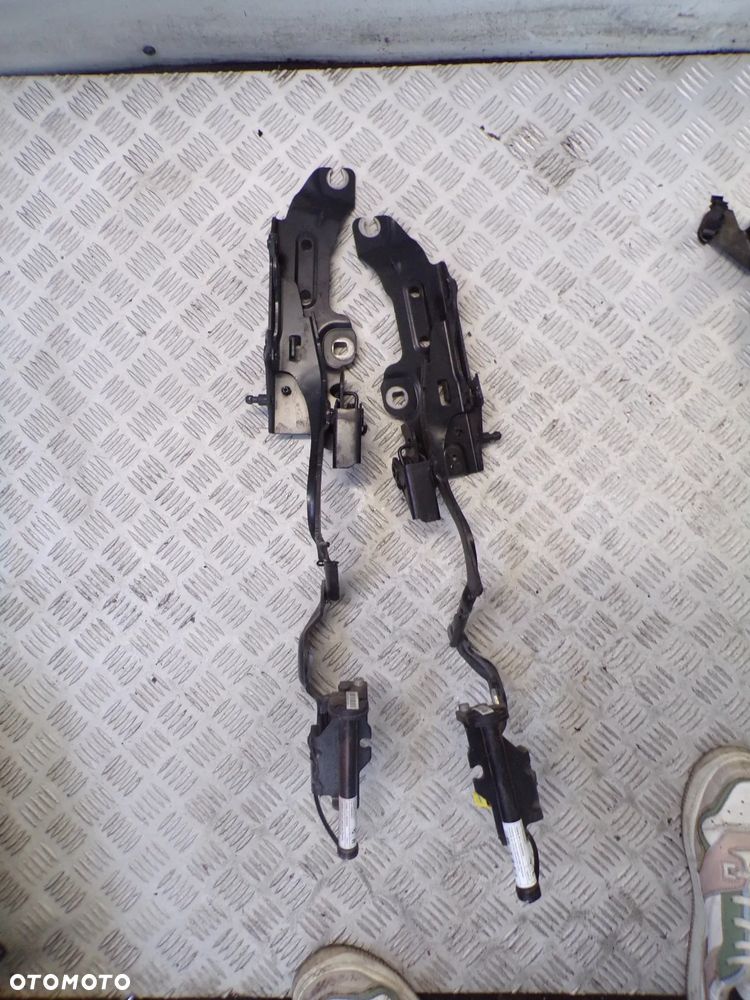 ZAWIAS MASKI LEWY PRAWY NABOJE BMW SERIA 2 F45 7300522 7300521 - 1