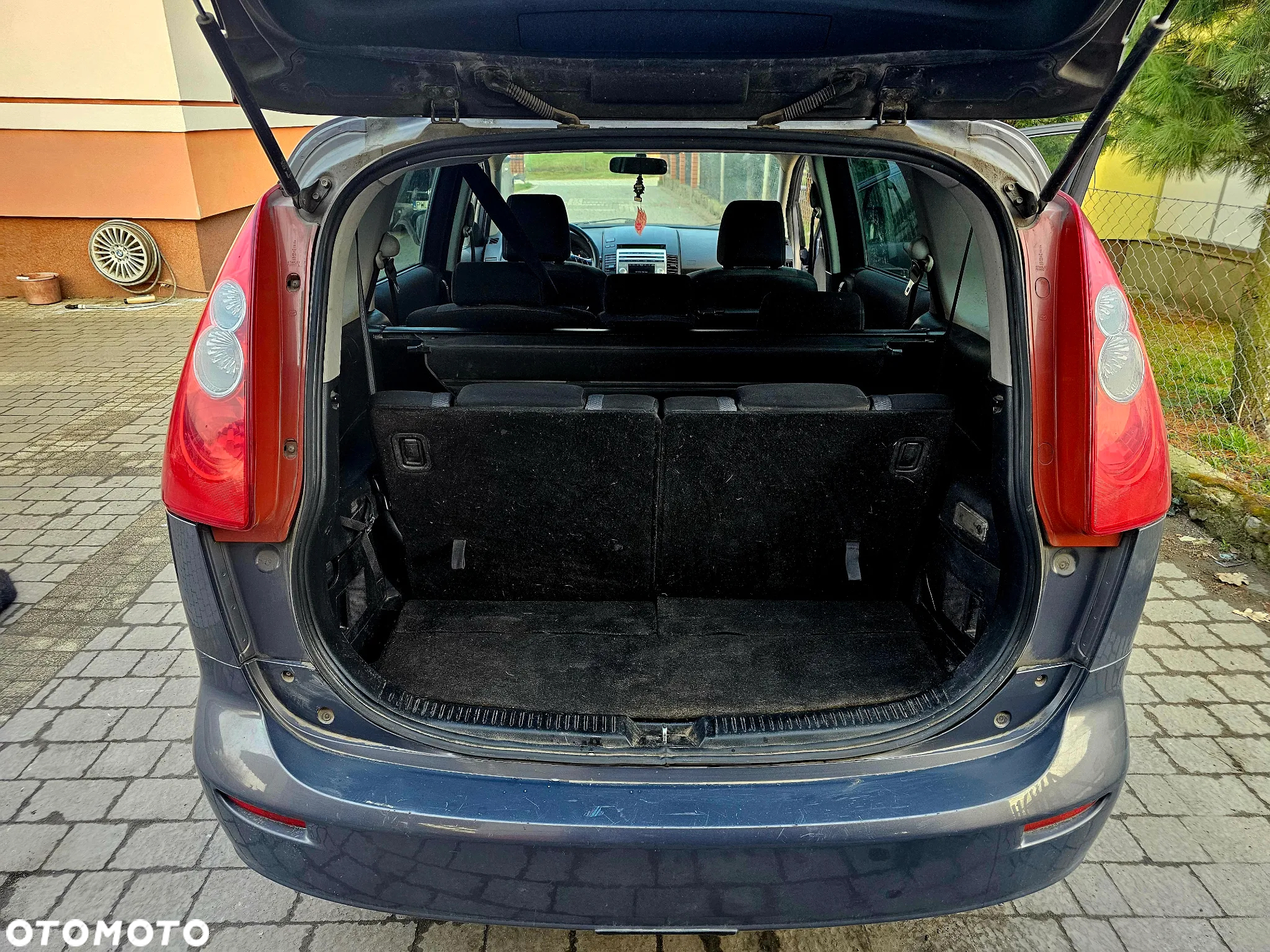 Mazda 5 - 7