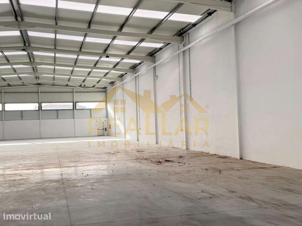 Pavilhão Industrial de 1.200 m² em Barcelos - Potência de 200 kVA e... - Grande imagem: 3/19