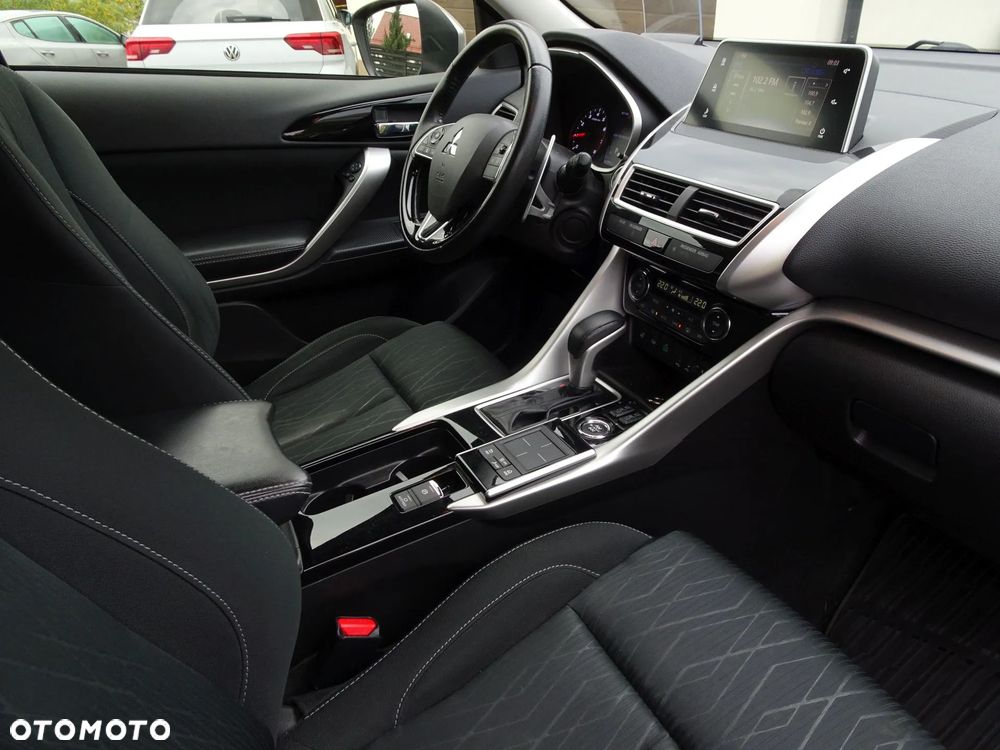 Mitsubishi Eclipse Cross 1.5 T-MIVEC ClearTec CVT 4WD Intro Edition - 6