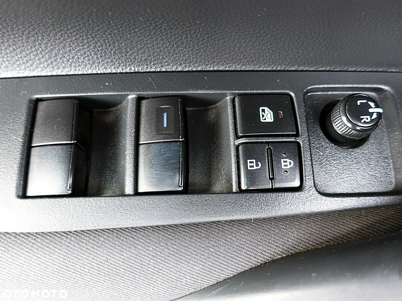 Toyota Corolla - 18
