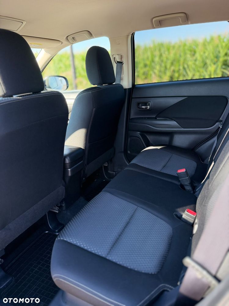 Mitsubishi Outlander 2.2 DID Intense + 4WD - 18
