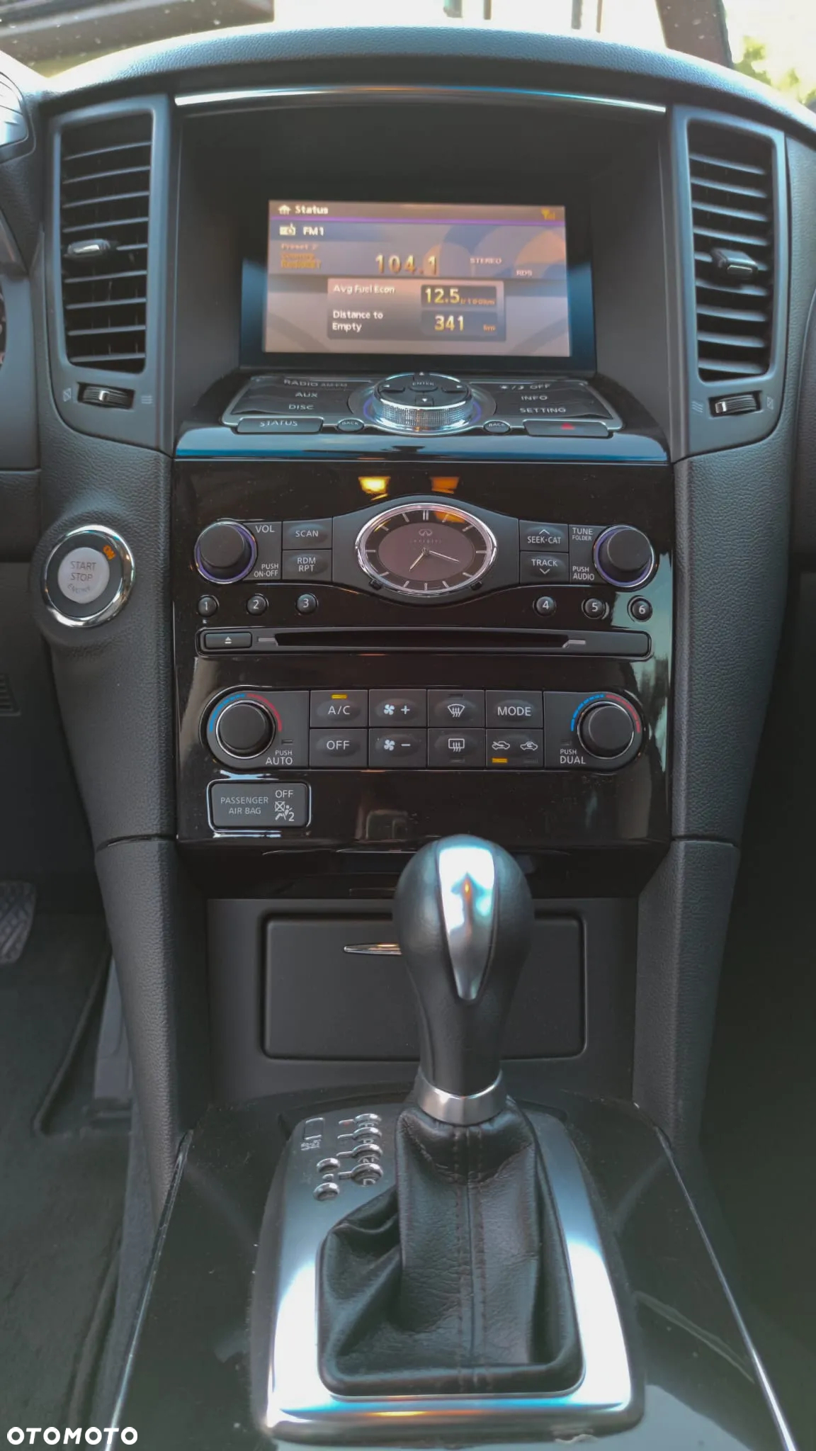Infiniti QX70 3.7 GT - 12
