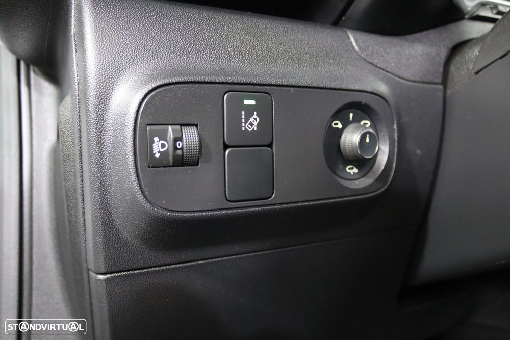 Citroën C3 1.2 PureTech Shine EAT6 - 11