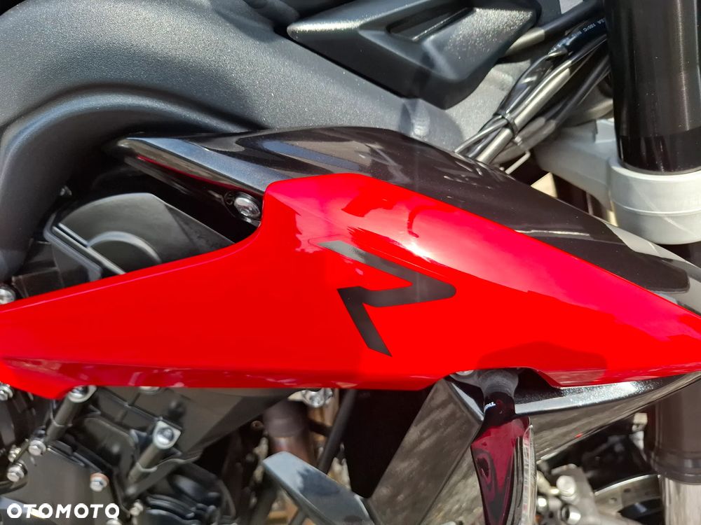 Triumph Street Triple - 23