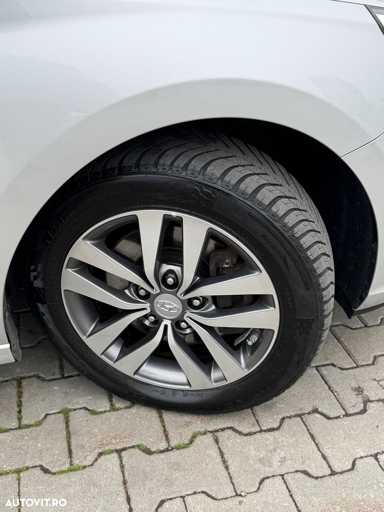 Hyundai i30 1.6 CRDI Premium - 18