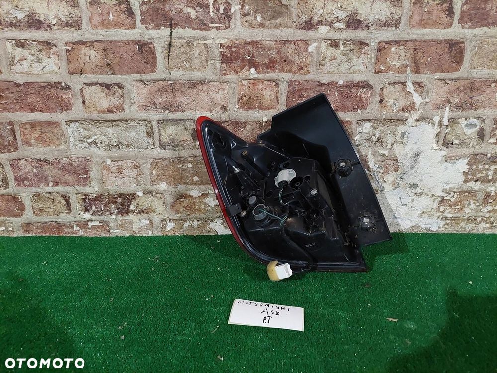 LAMPA TYŁ PRAWA MITSUBISHI ASX - 3