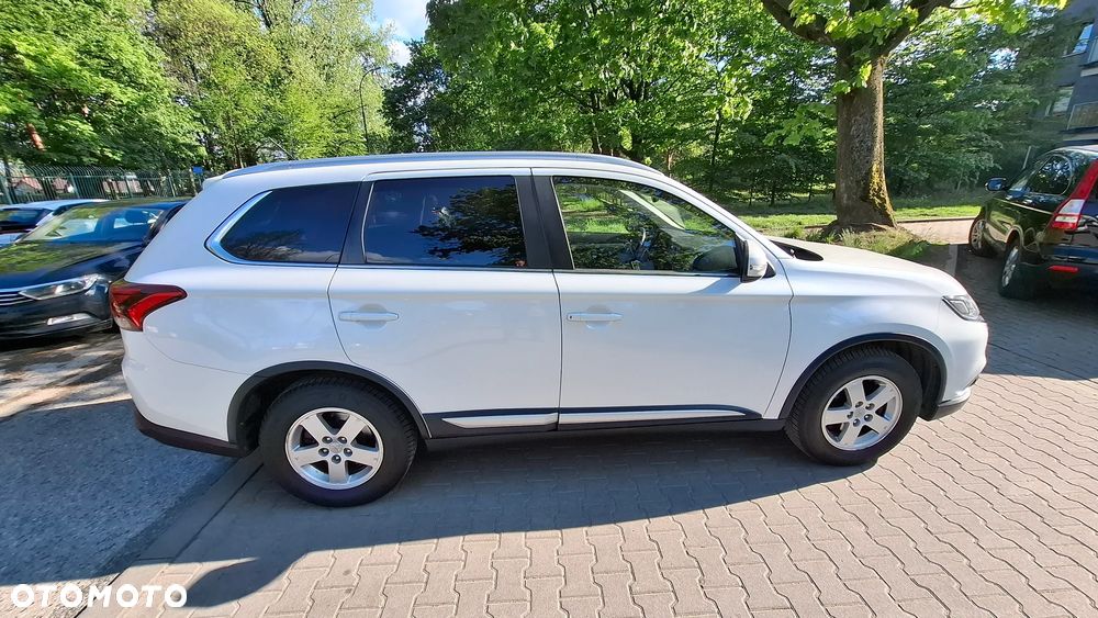 Mitsubishi Outlander 2.0 Intense + Navi 4WD CVT - 1