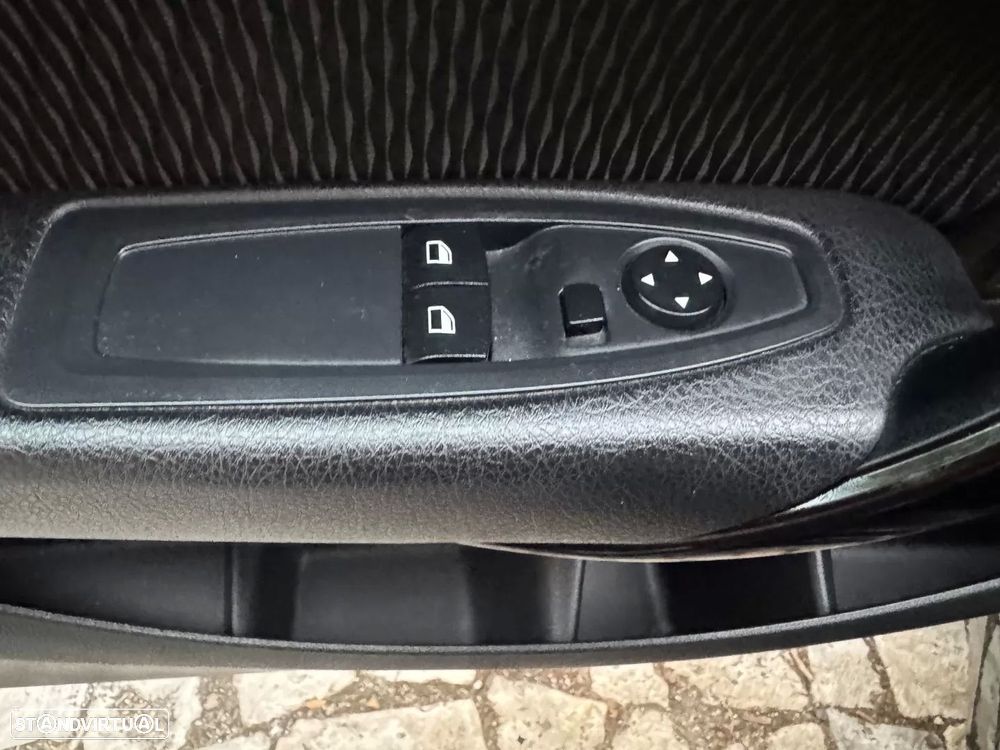 BMW 218 d Coupe Advantage - 35