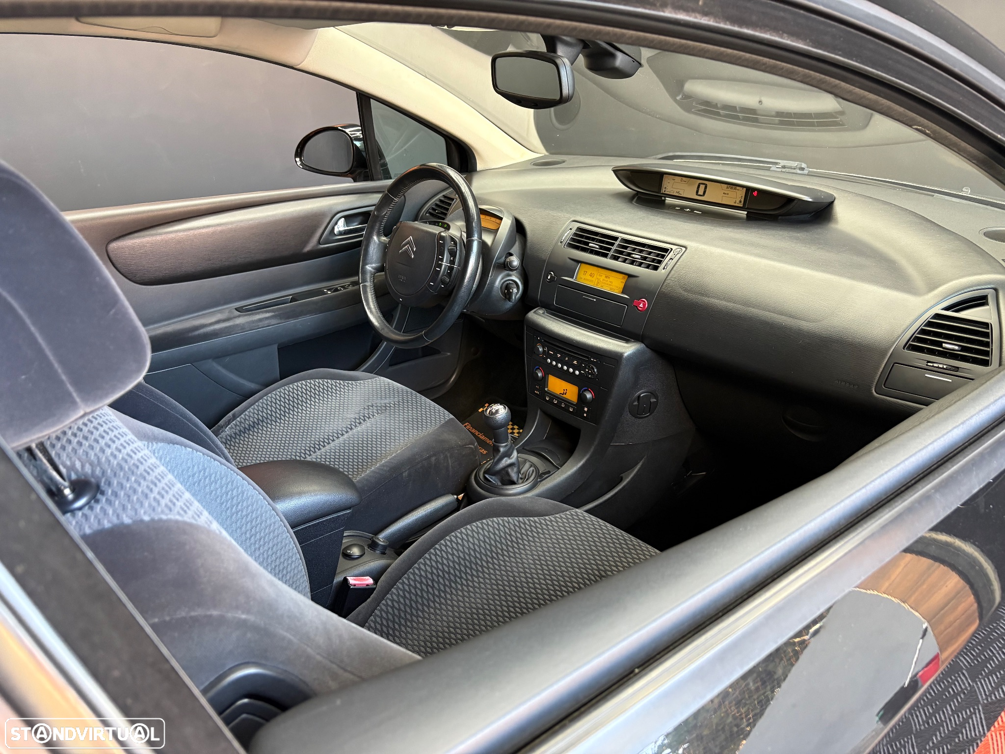 Citroën C4 Coupé 1.6 HDi VTR Pack Airdream - 38
