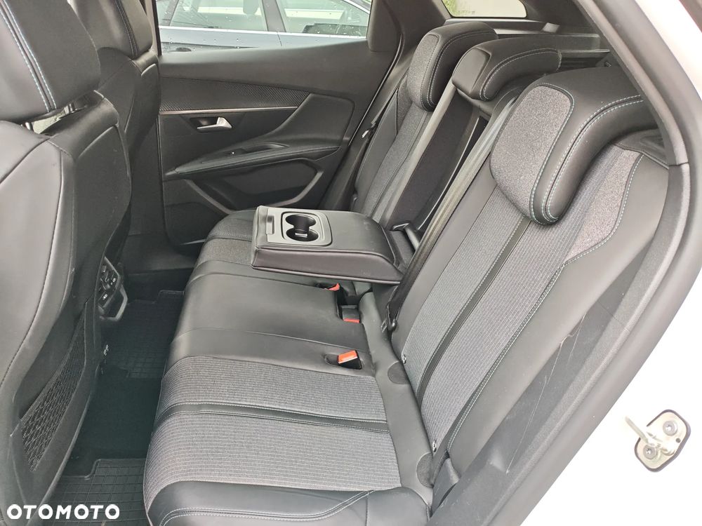 Peugeot 3008 PureTech 130 Stop & Start GPF Allure - 24