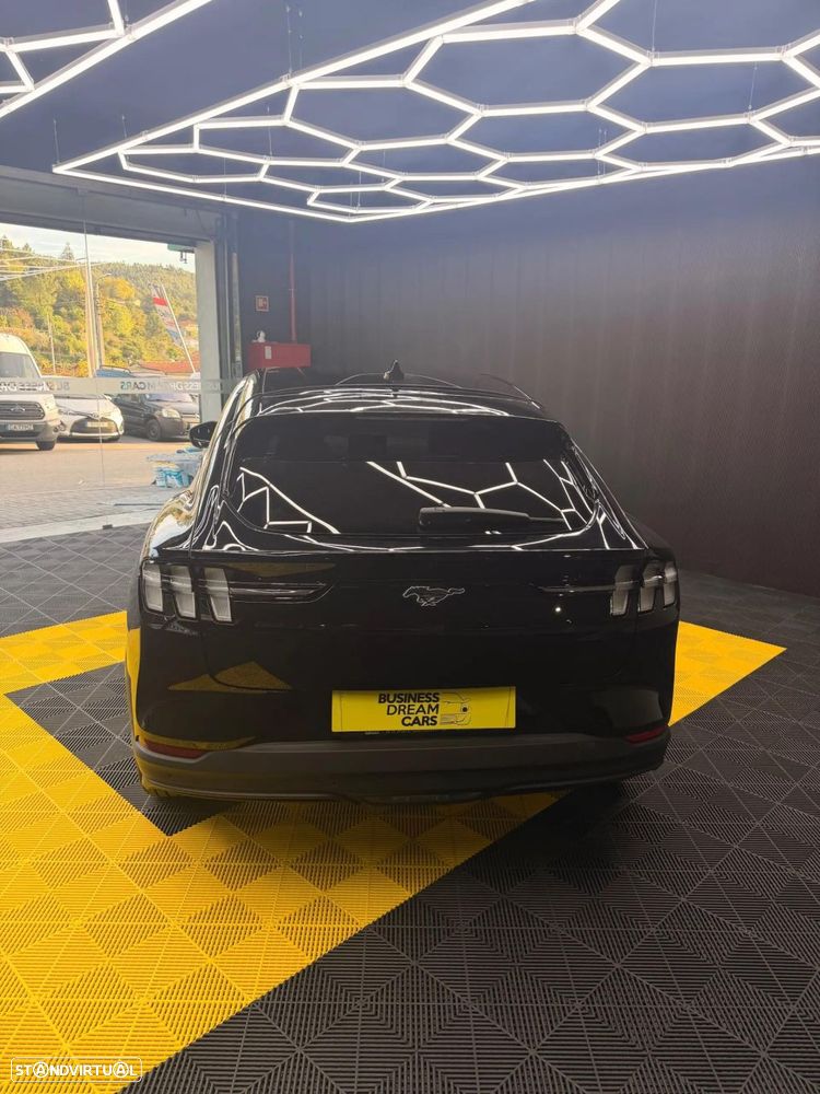Ford Mustang Mach-E Standard - 11