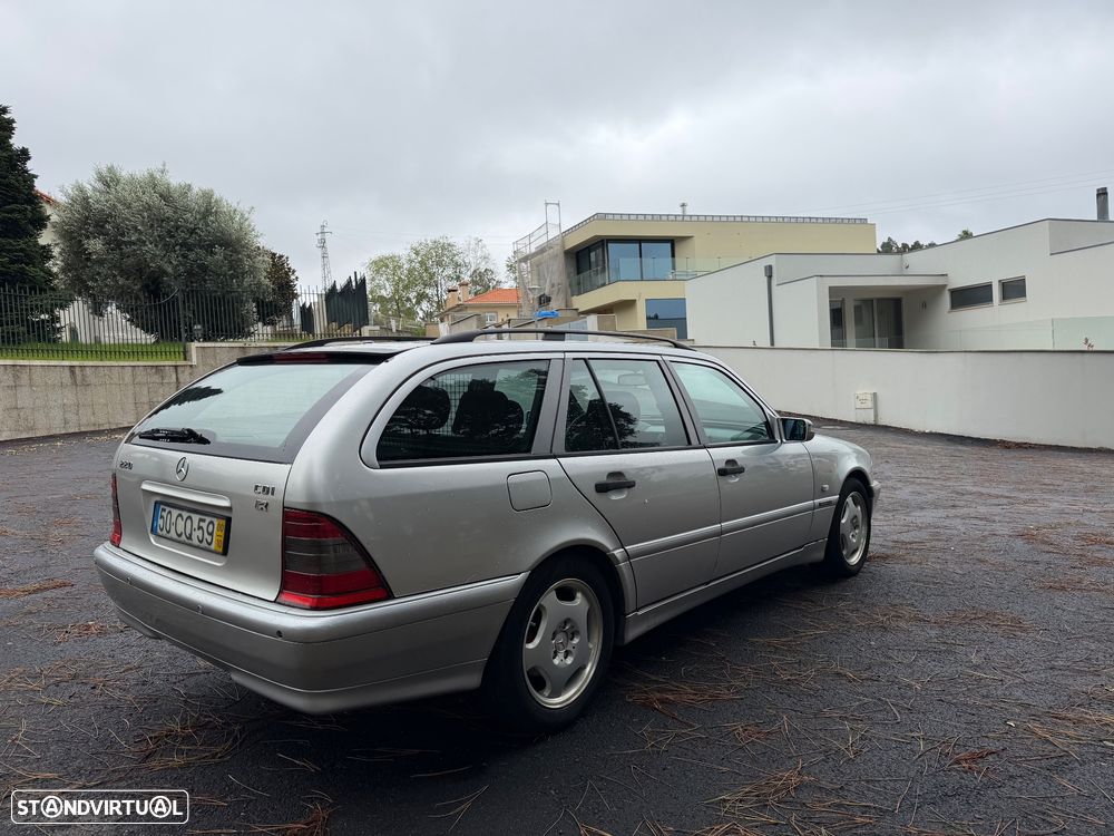 Mercedes-Benz C 200 - 5