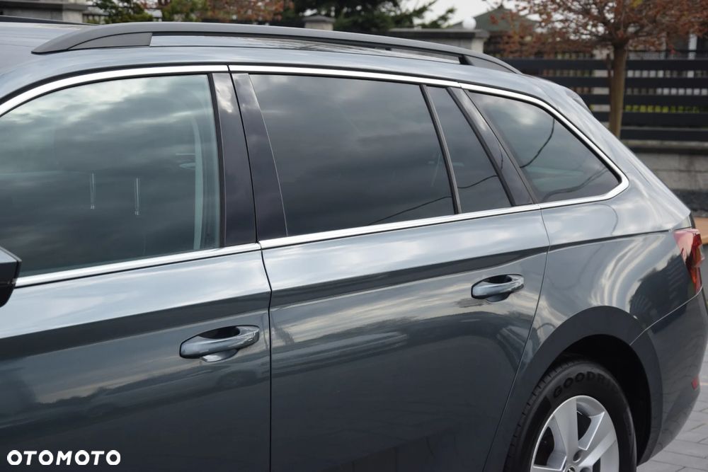 Skoda Superb 2.0 TDI Ambition - 21