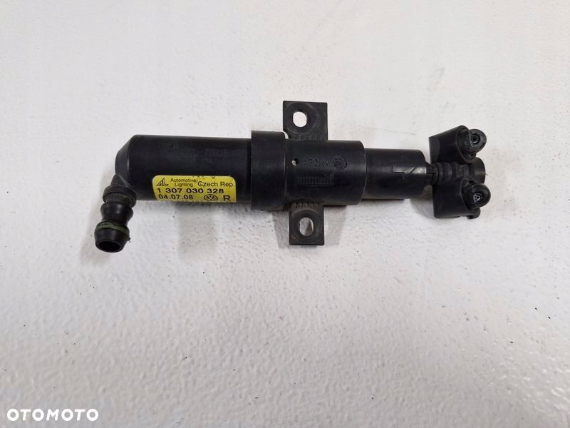 VOLKSWAGEN PASSAT B6 SPRYSKIWACZ LAMPY REFLEKTORA PRAWY 3C0955104A - 1