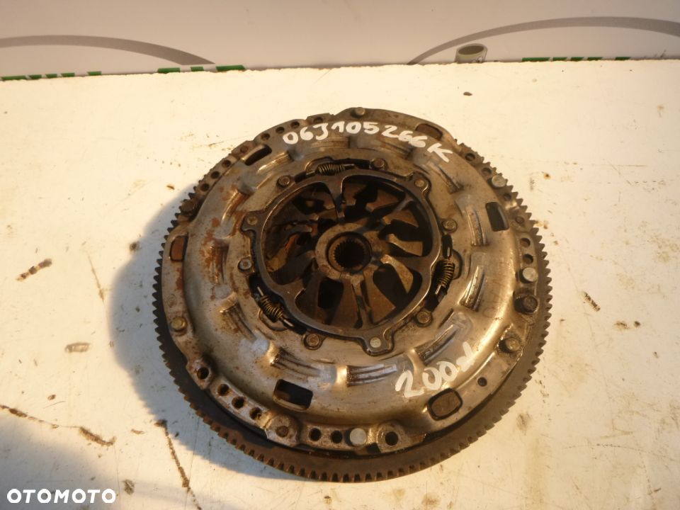 PASSAT B7 A3 8P 1.8 CDA KOŁO DWUMASOWE 06J105266K - 2