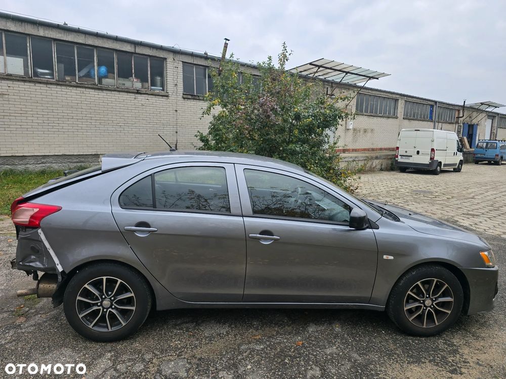 Mitsubishi Lancer - 23