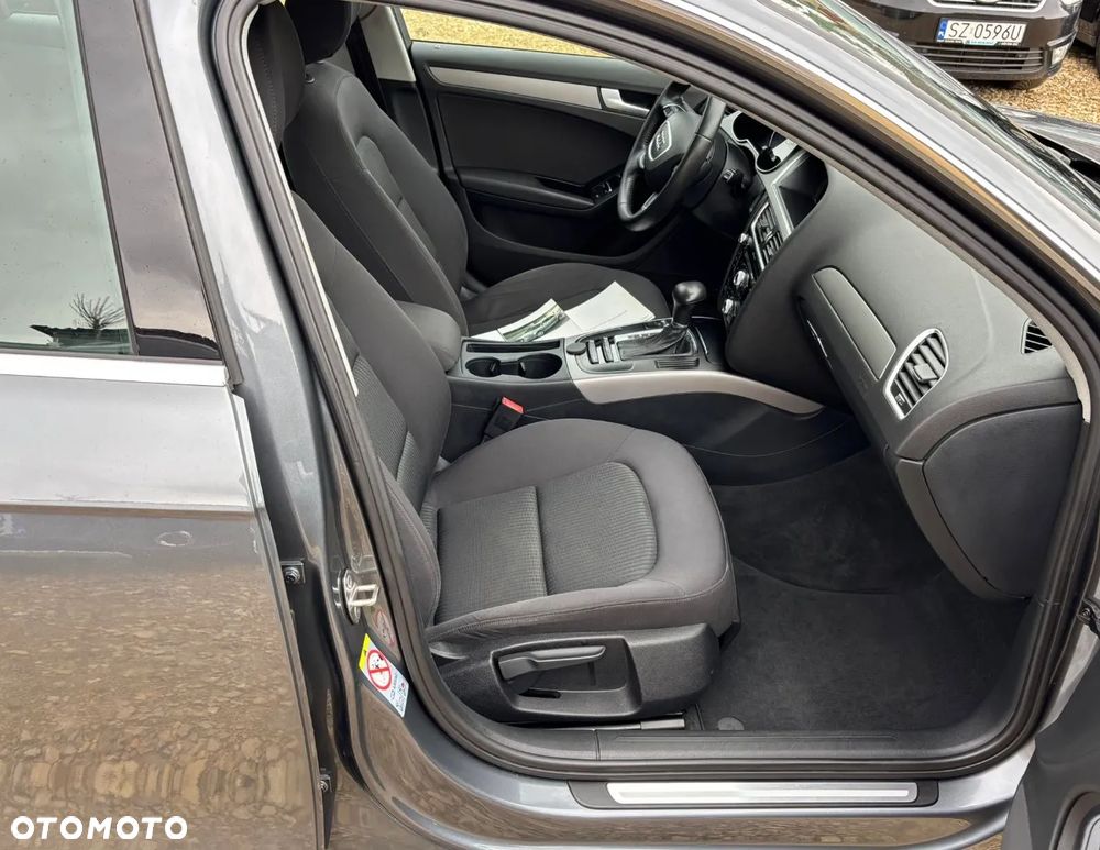 Audi A4 Avant 2.0 TDI DPF clean diesel multitronic S line Sportpaket - 24