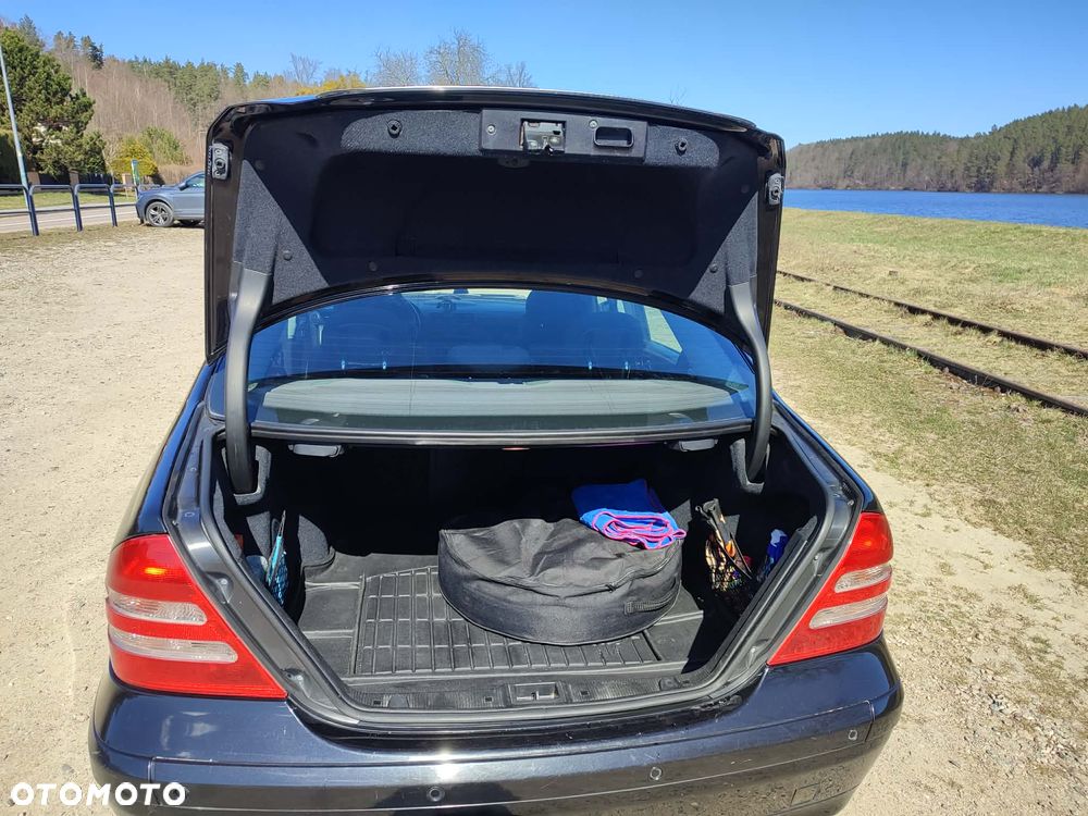 Mercedes-Benz Klasa C 180 Kompressor Classic - 9