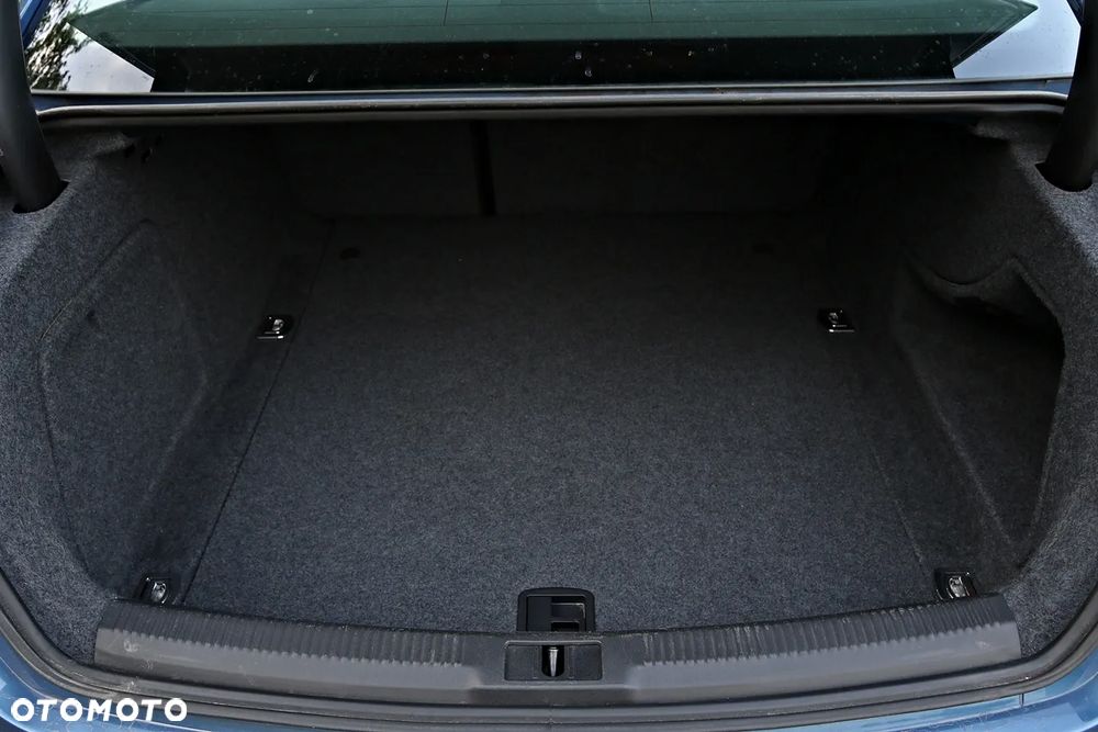 Audi A4 Limousine - 27