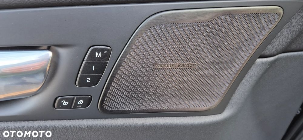 Volvo XC 60 D5 AWD Inscription - 12