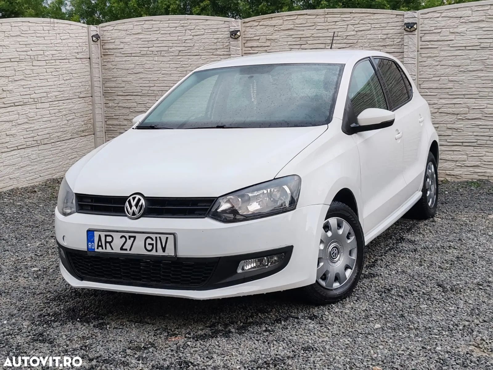 Volkswagen Polo - 1