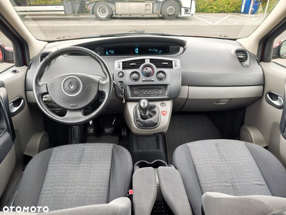 Renault Scenic - 11