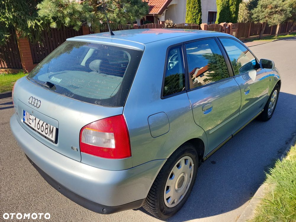 Audi A3 Sportback 1.8 Attraction - 12