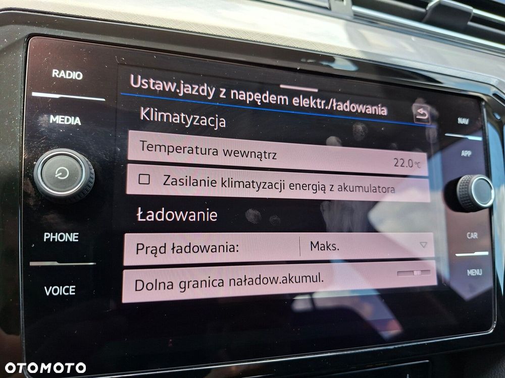 Volkswagen Passat - 29