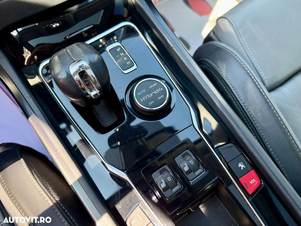 Peugeot 508 RXH Hybrid4 - 12