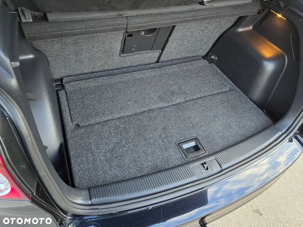 Volkswagen Golf Plus 2.0 TDI Comfortline - 18