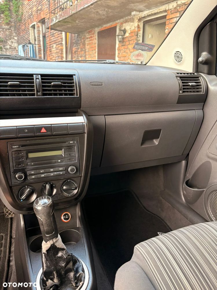 Volkswagen Fox 1.2 - 13