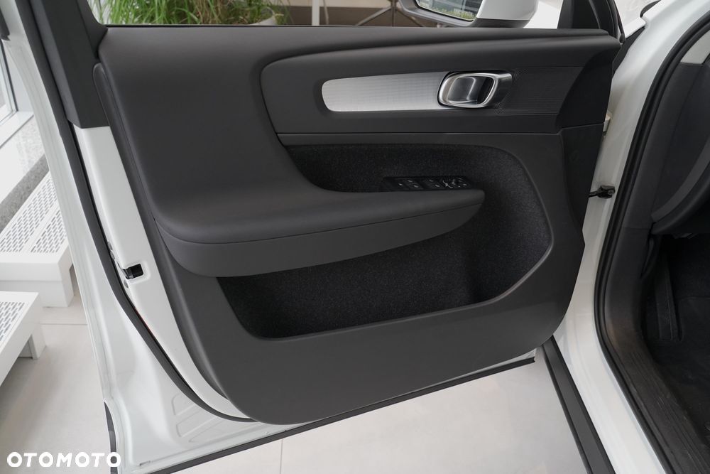 Volvo XC 40 B3 Core - 10