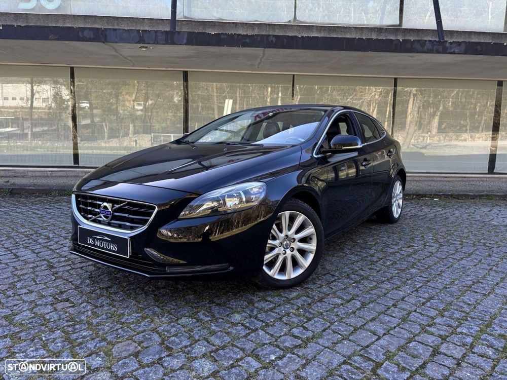 Volvo V40 1.6 D2 Momentum - 1
