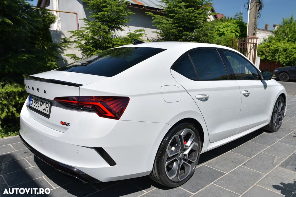 Skoda Octavia 2.0 TSI DSG RS - 38