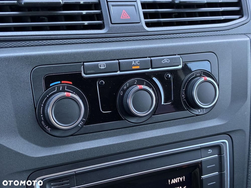 Volkswagen Caddy - 27