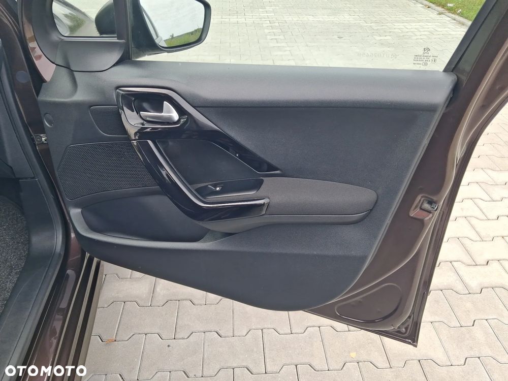 Peugeot 208 95 VTI Active - 26