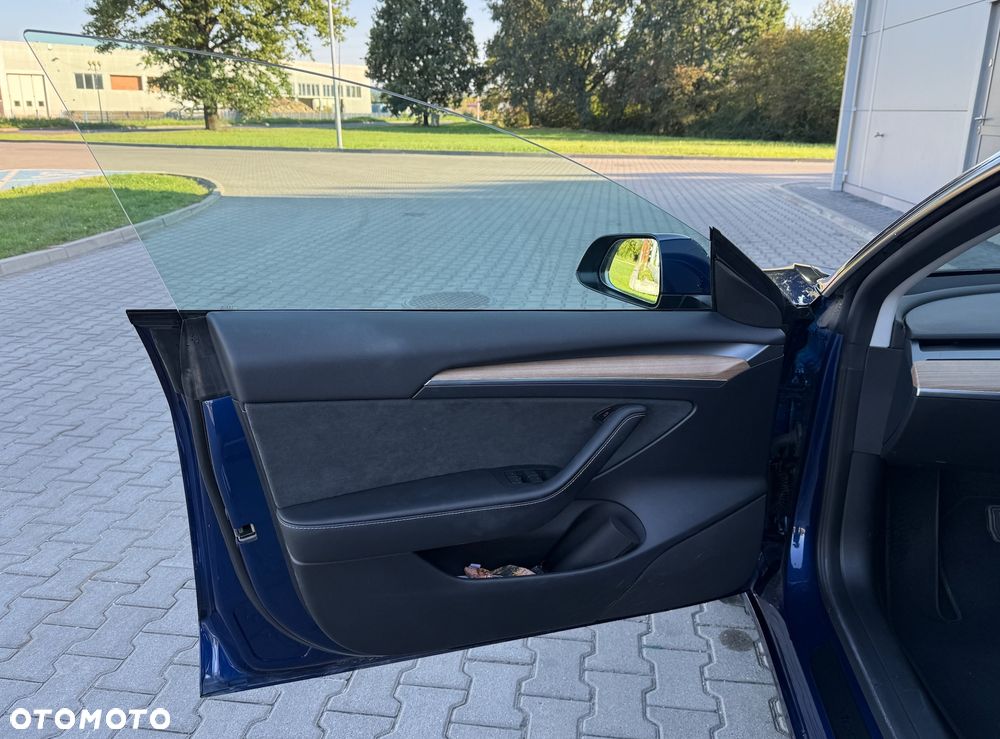 Tesla Model 3 RWD - 7