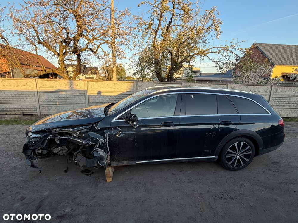 Mercedes-Benz Klasa E 220 d 4Matic All-Terrain 9G-TRONIC Avantgarde - 17