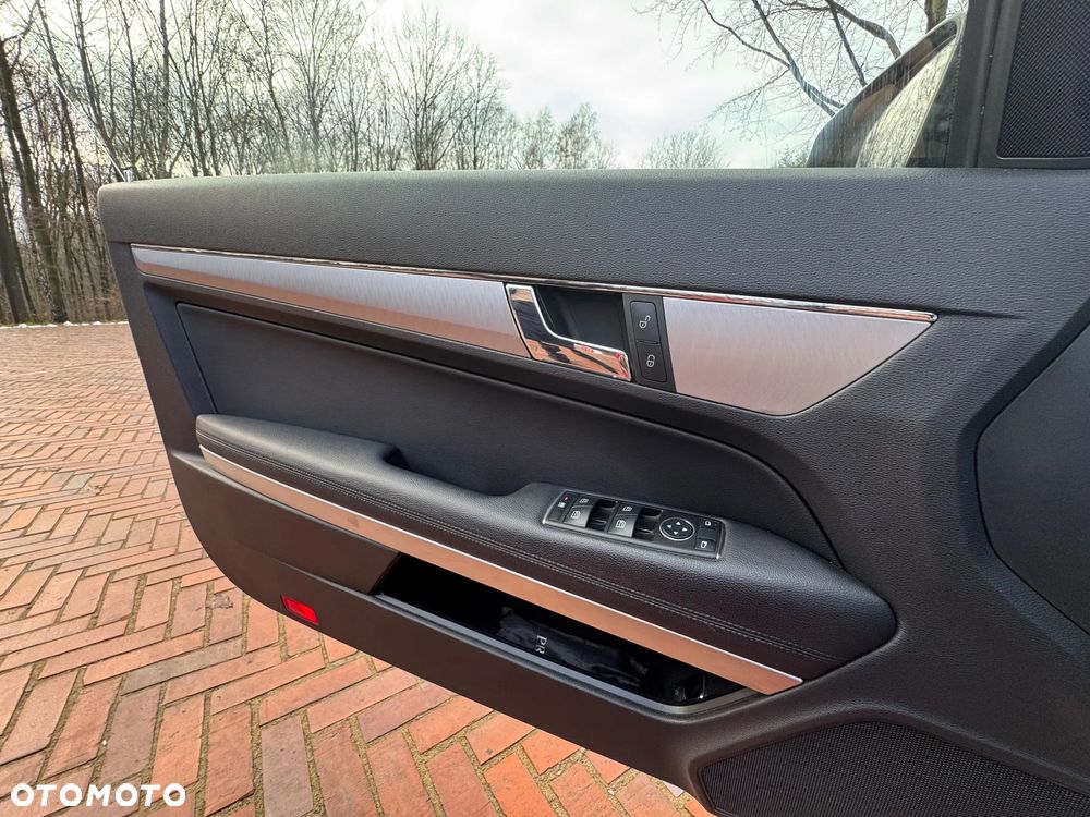 Mercedes-Benz Klasa E - 24