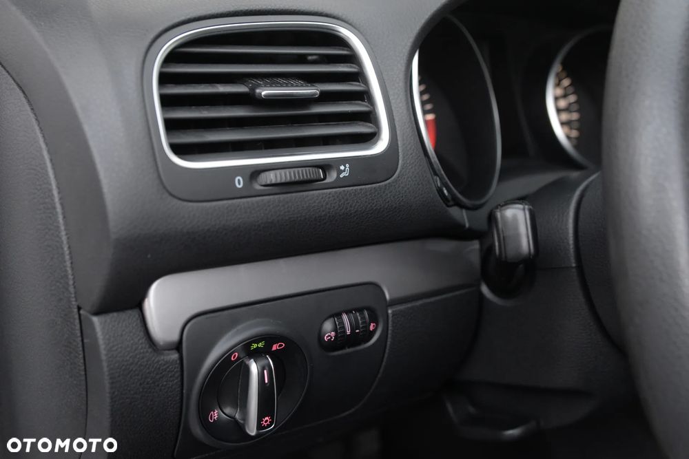 Volkswagen Golf 1.6 TDI BlueMotion Technology Trendline - 34