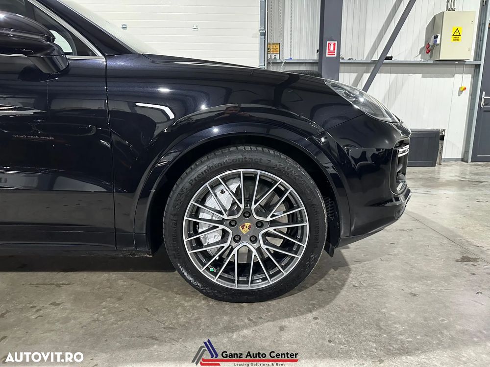 Porsche Cayenne Turbo Tiptronic S - 34