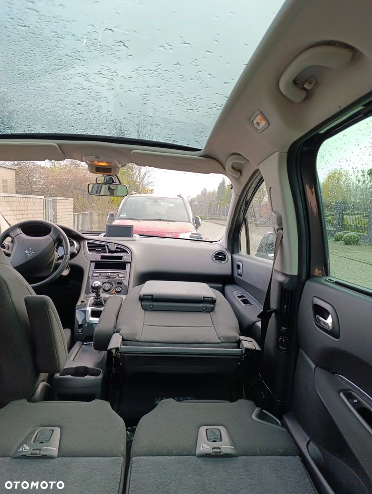 Peugeot 5008 - 19